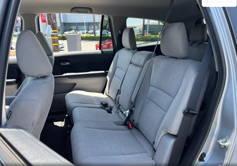 Used 2020 Silver Honda EX image 5