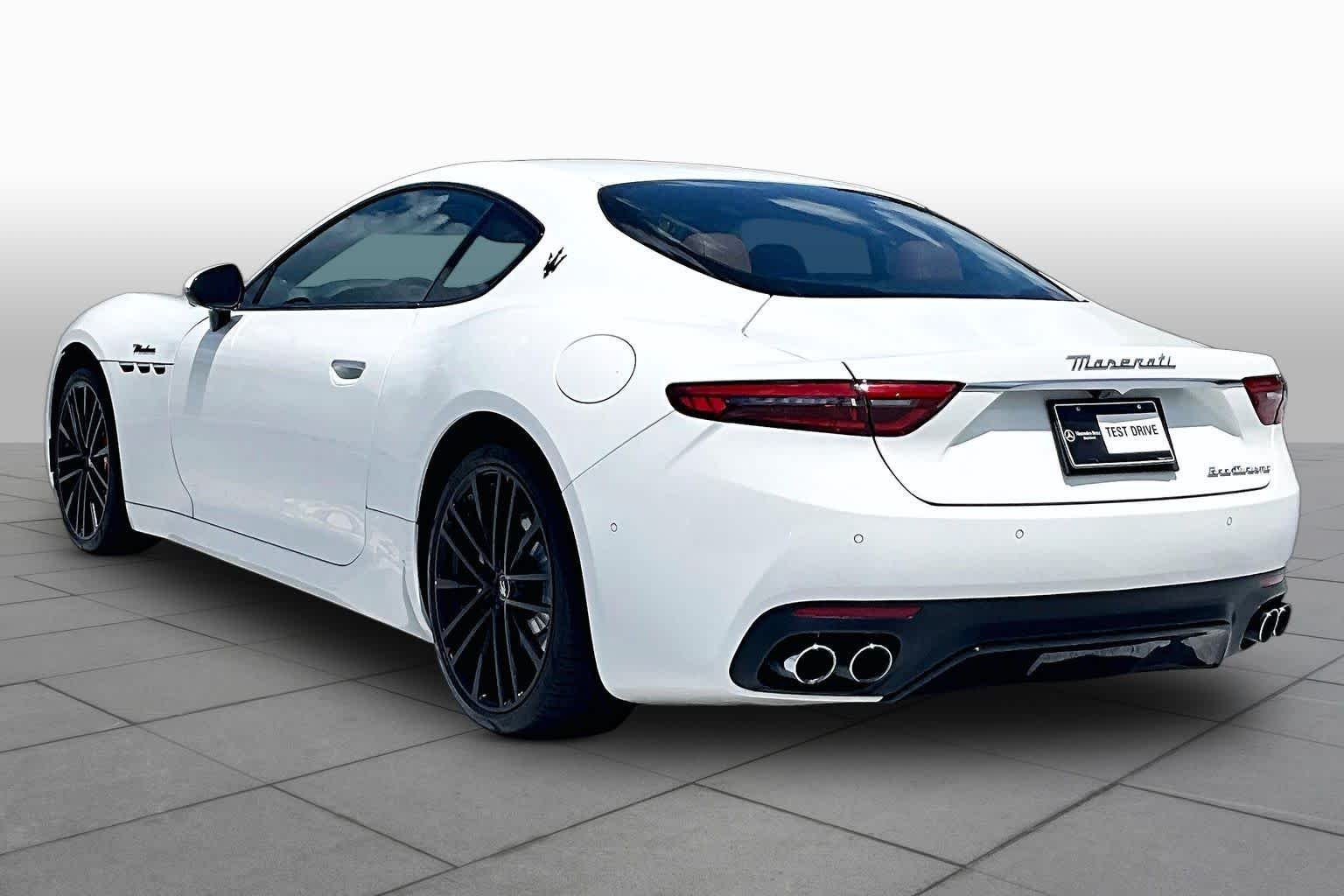 Used 2024 Bianco Solid Maserati Modena image 12