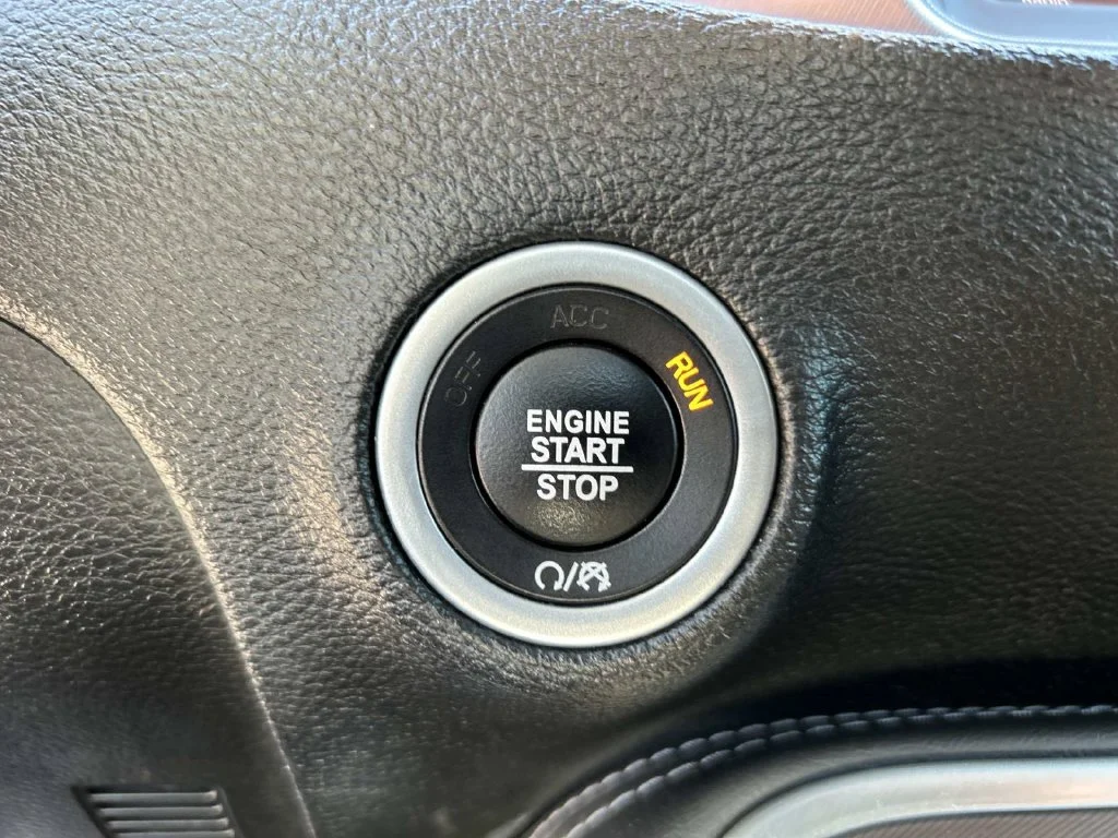 Used 2021 White Dodge SXT image 41