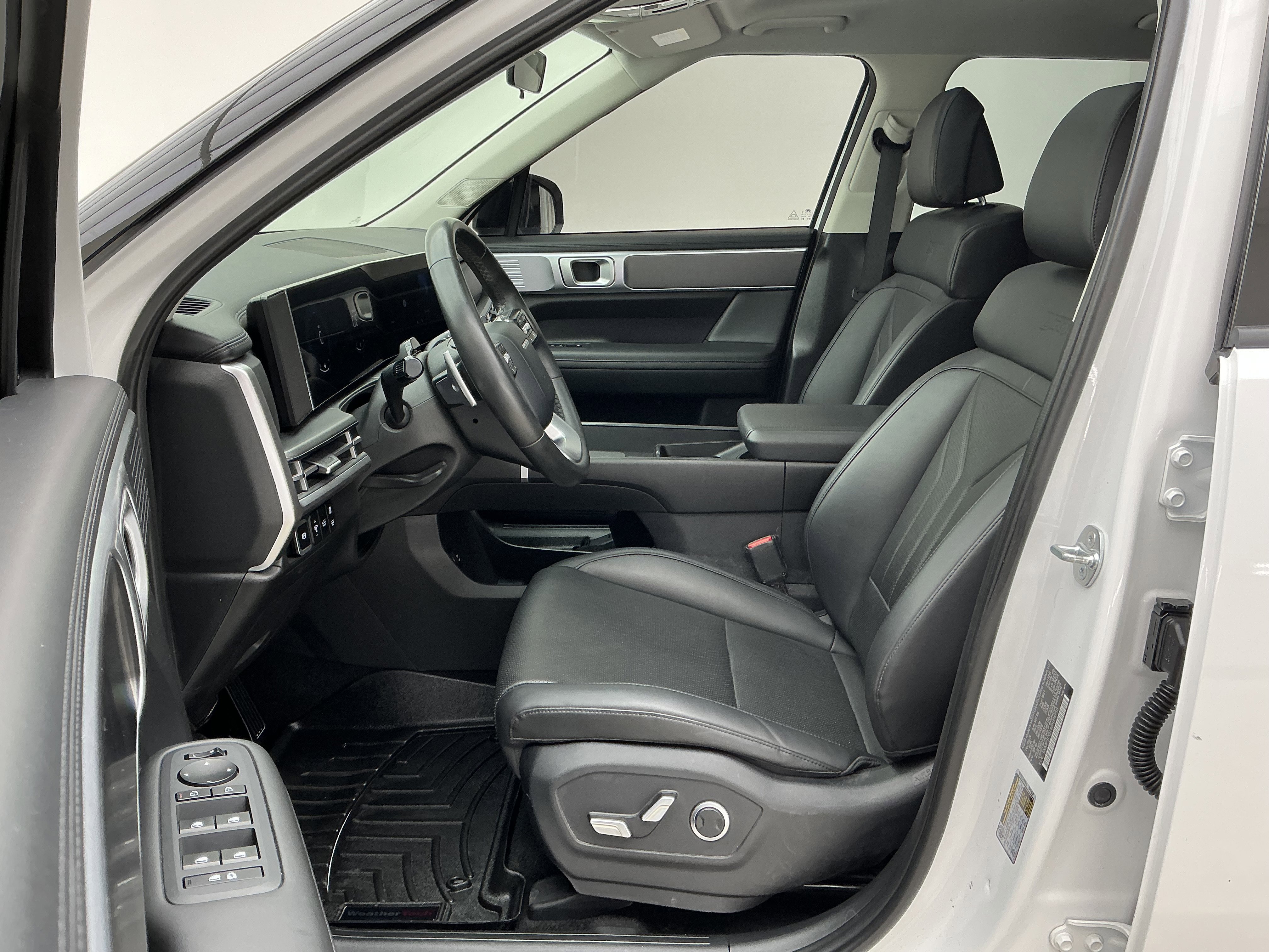 Certified Used 2025 Serenity White Hyundai XRT image 16