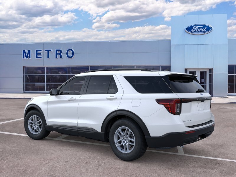 Used 2026 Star White Metallic Tri-Coat Ford Active image 5