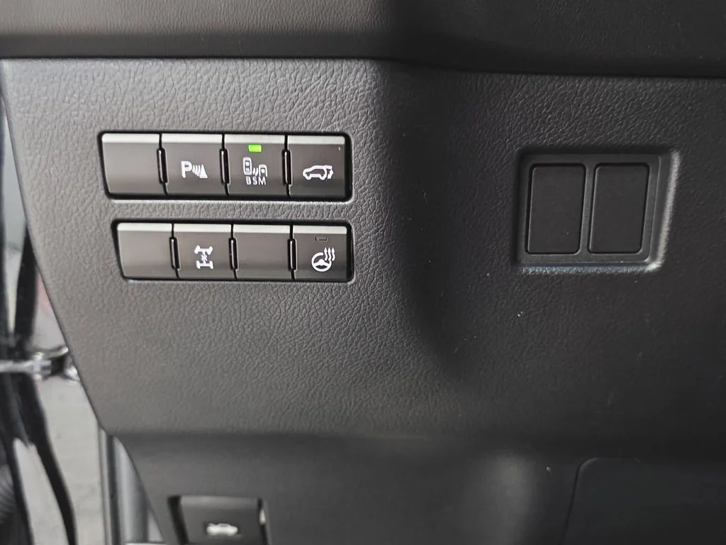 Used 2016 Obsidian Black Lexus 200t F Sport image 27