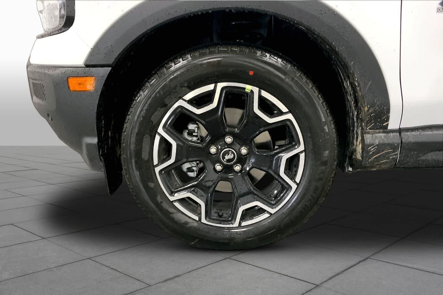 New 2026 Oxford White Ford Outer Banks® image 9