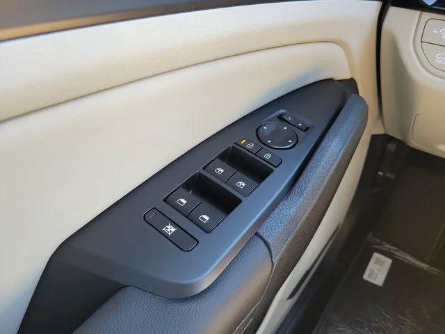 New 2026 Ebony Black Kia EX image 27
