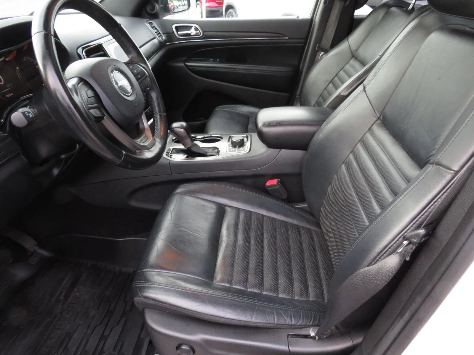Used 2020 Bright White Clea Jeep Limited X image 20