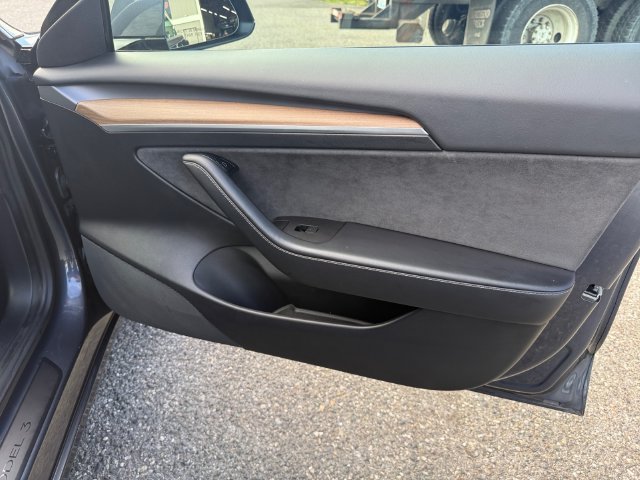 Used 2021 Midnight Silver Metallic Tesla Long Range image 29