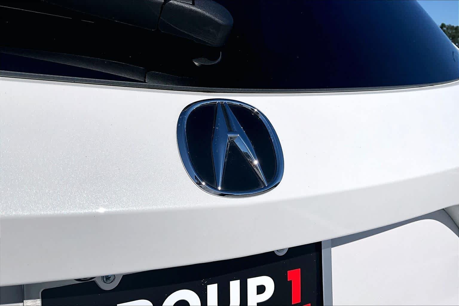 Used 2025 Platinum White Pearl Acura w/Technology Package image 10