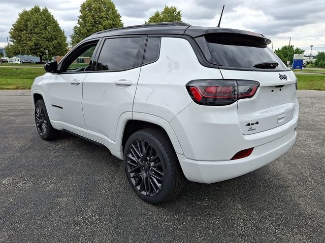 Used 2022 White Jeep Limited image 7