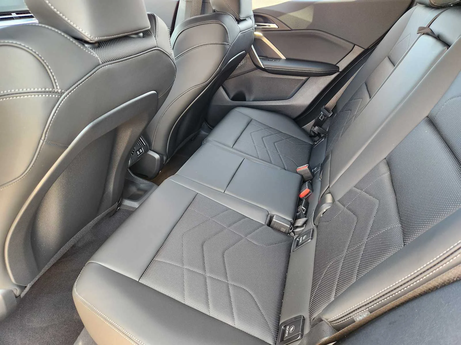 New 2026 Black Sapphire Metallic BMW M35i image 7