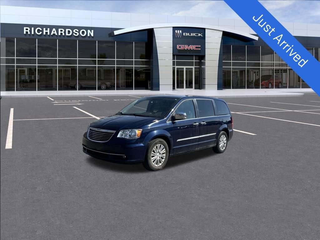 2015 Chrysler Town & Country Touring-L