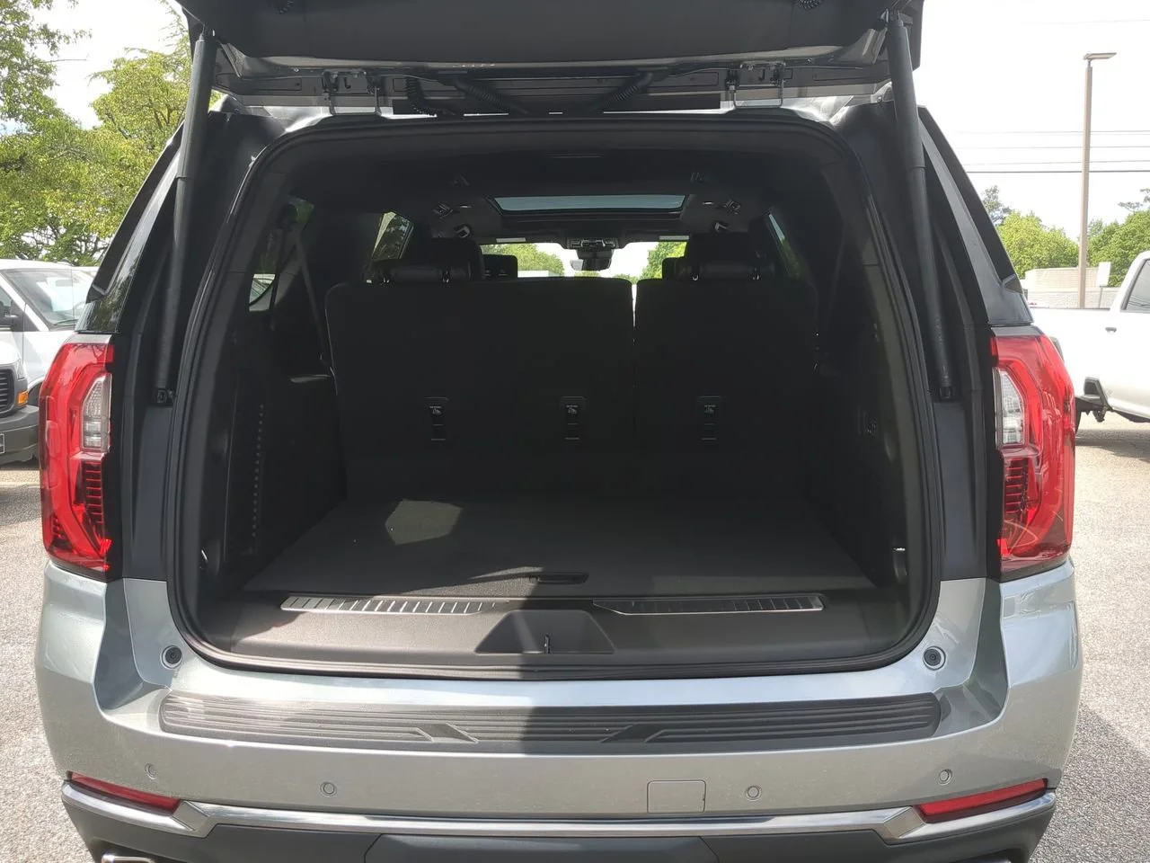 New 2026 Sterling Metallic GMC AT4 image 27