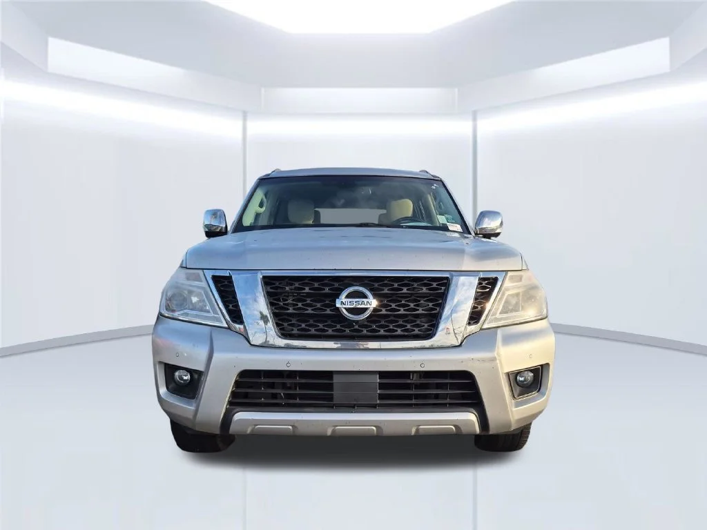 Used 2017 Silver Nissan SL image 6