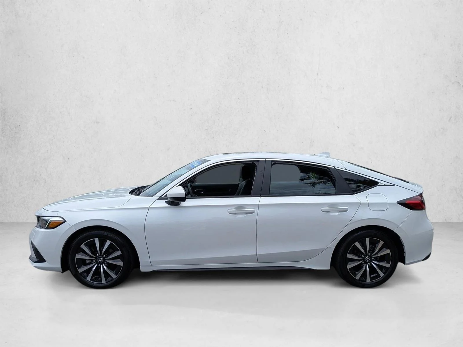Used 2024 Platinum White Pearl Honda EX-L image 8