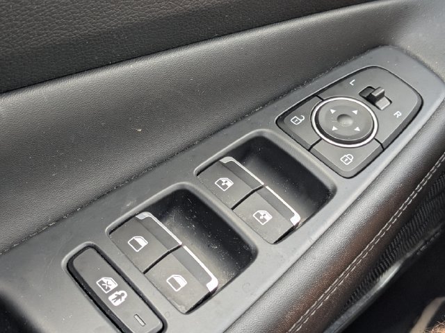 Used 2023 Silver Hyundai SEL Premium image 25