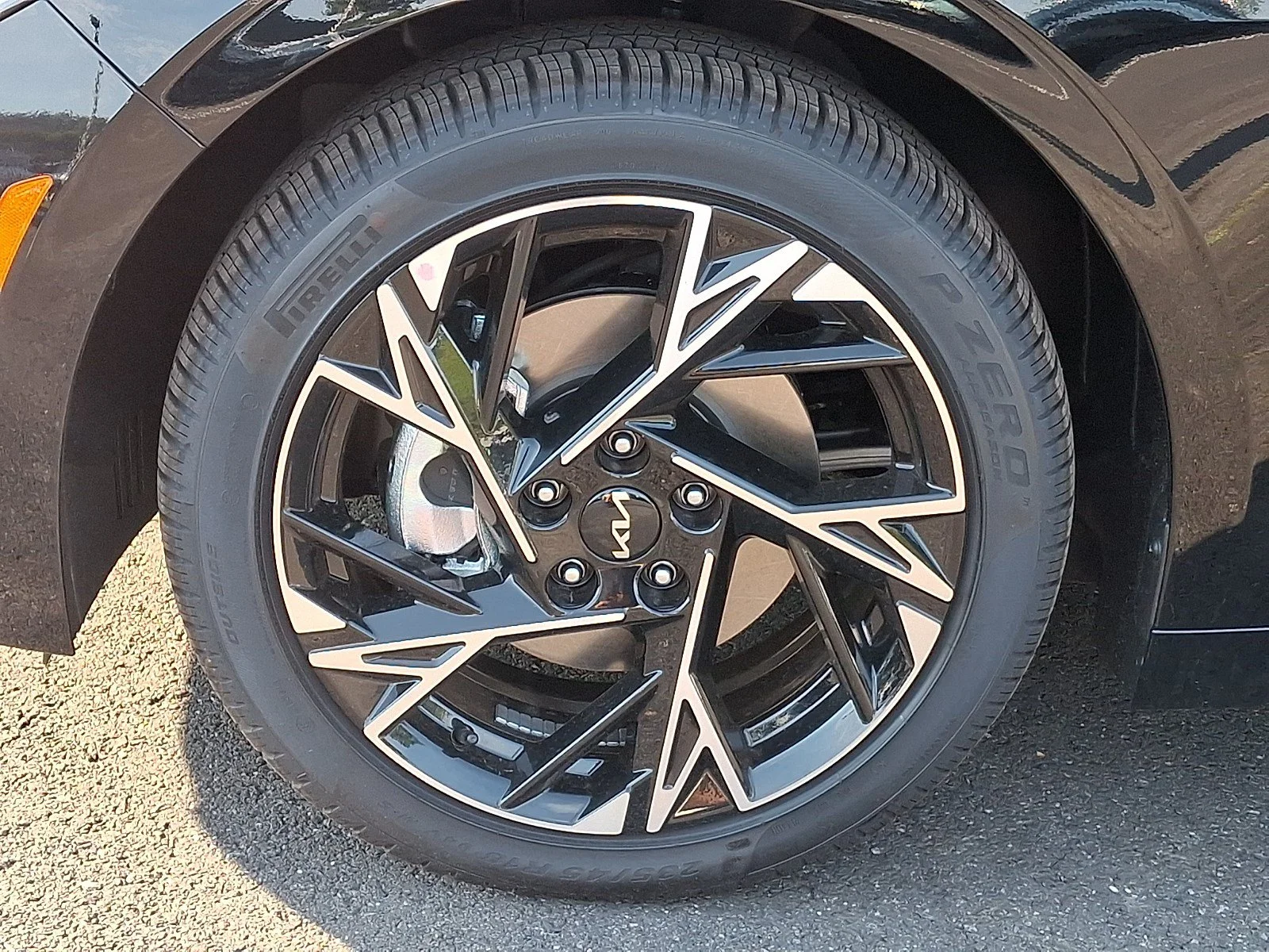 New 2026 Aurora Black Pearl Kia GT-Line AWD image 4