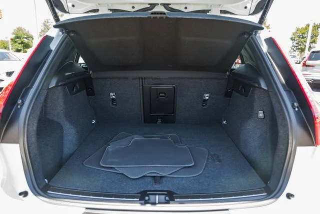 Certified Used 2025 Crystal White Volvo Plus image 10