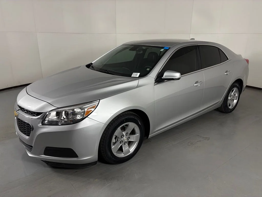 Used 2015 Silver Chevrolet LT image 5