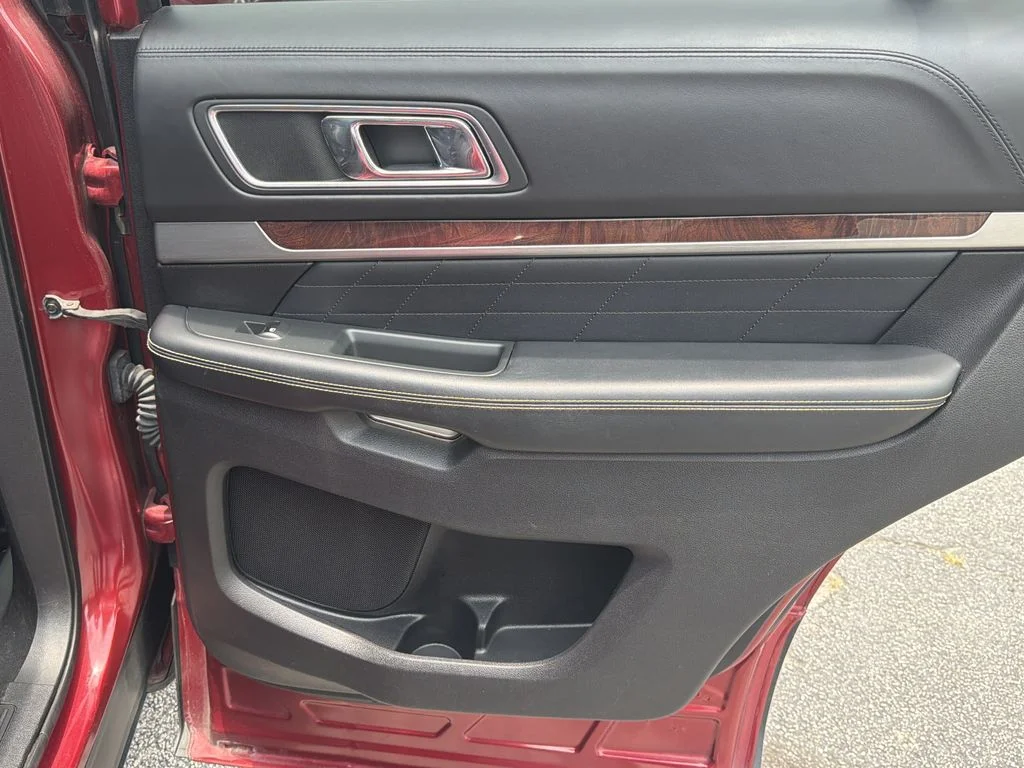 Used 2018 Red Ford Platinum image 20