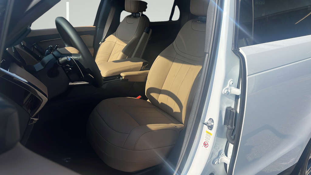 New 2026 White Land Rover SE image 14