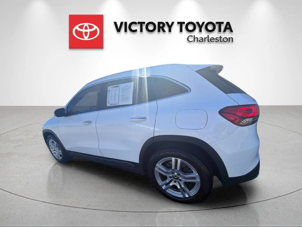 Used 2023  Mercedes-Benz GLA 250 image 3