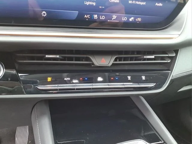 Used 2025 Gray Buick Avenir image 26