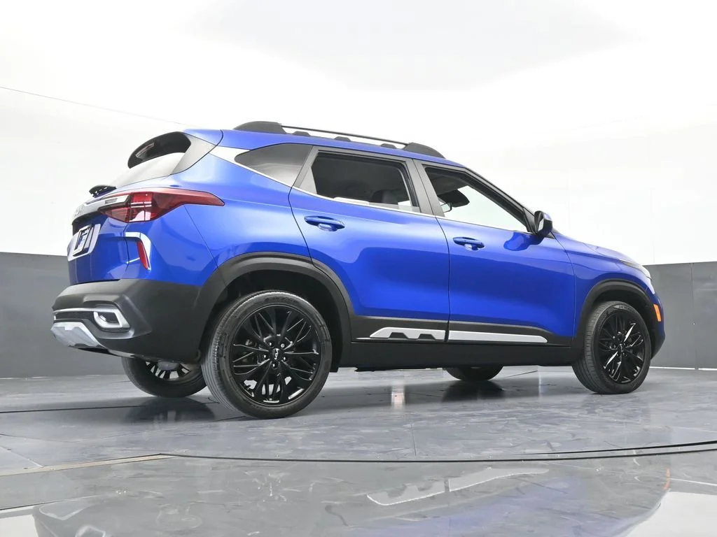 Used 2022 Neptune Blue Kia Nightfall image 58