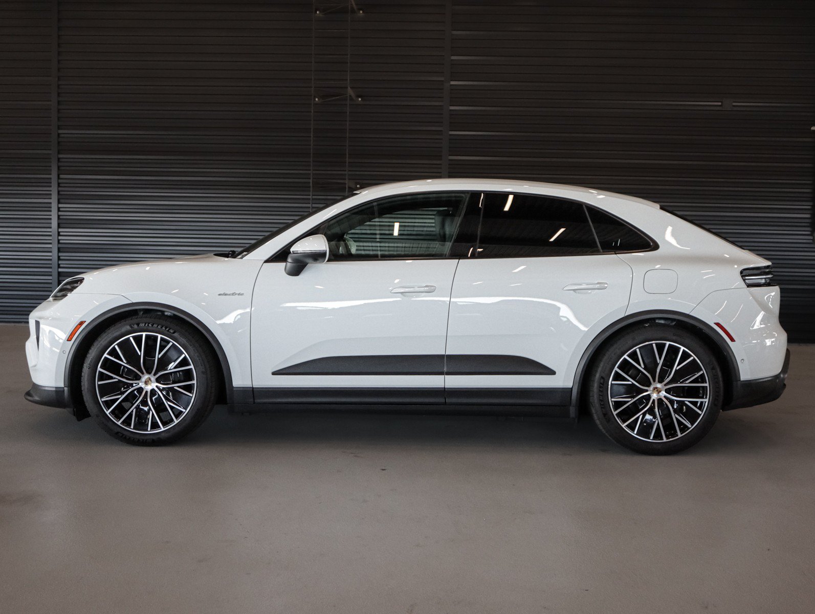 Used 2024 Porsche Macan Base with VIN WP1AA2XA3RL001193 for sale in Ontario, CA