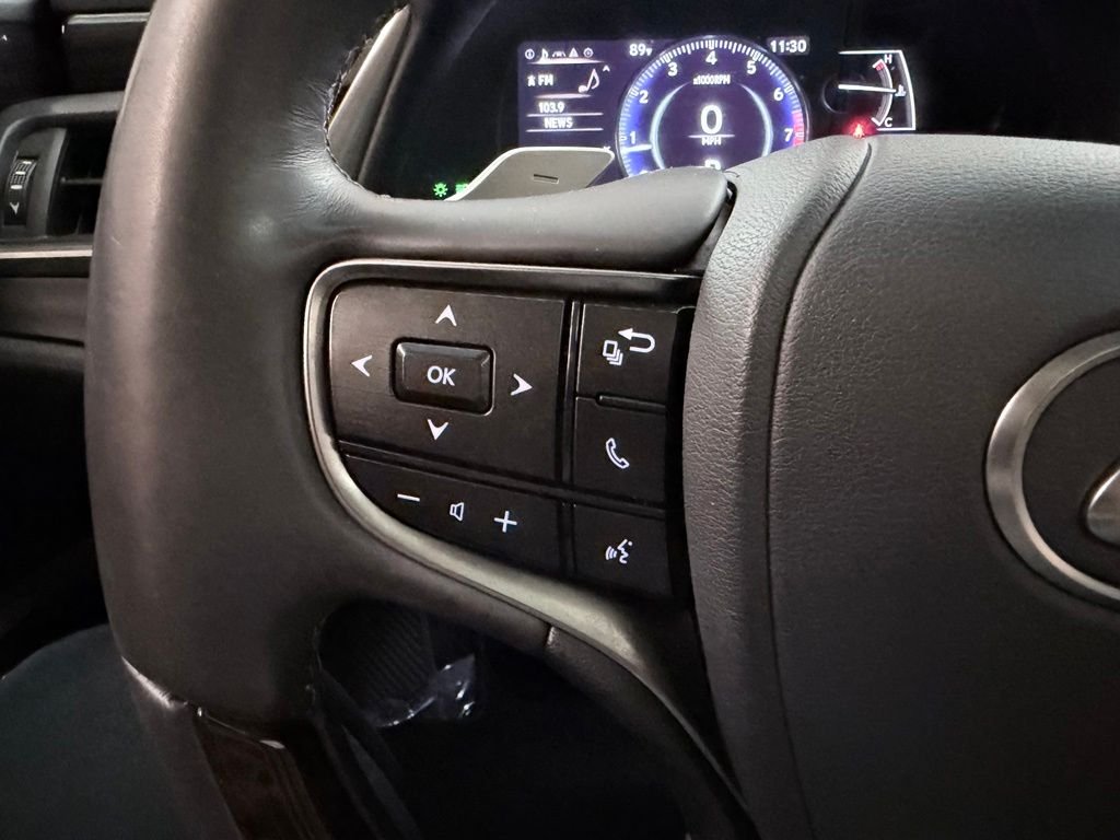 Used 2021 White Lexus 350 image 25