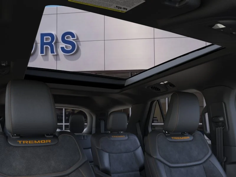 New 2026 Space White Metallic Ford Tremor image 22