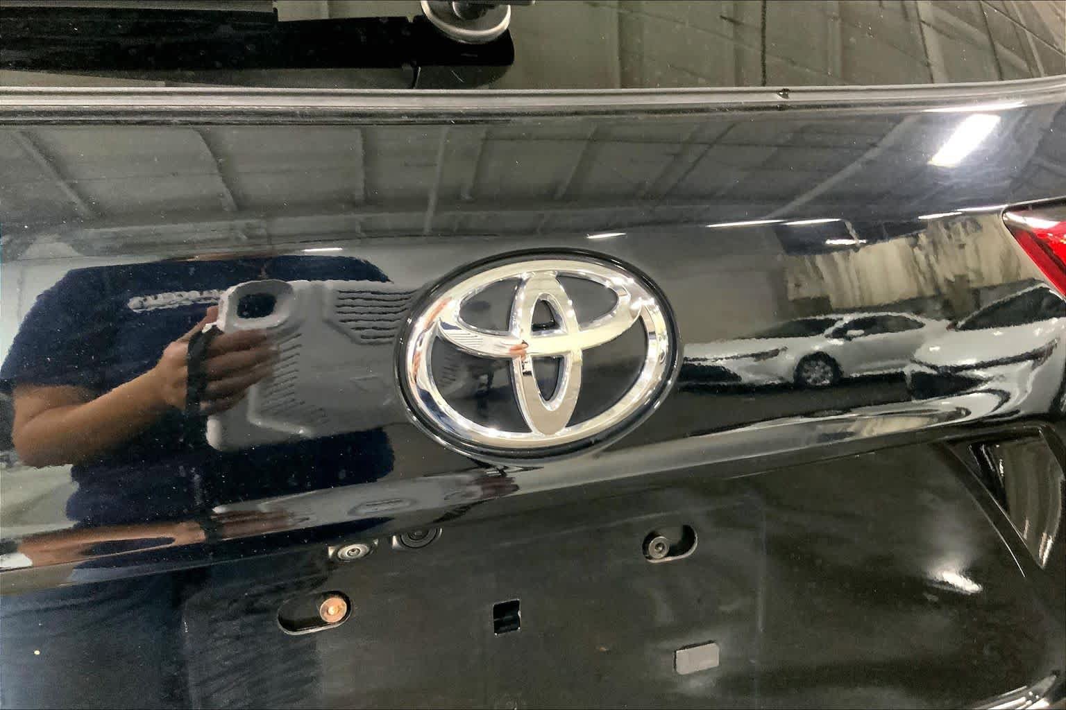 Used 2023 Midnight Black Metallic Toyota Platinum image 31