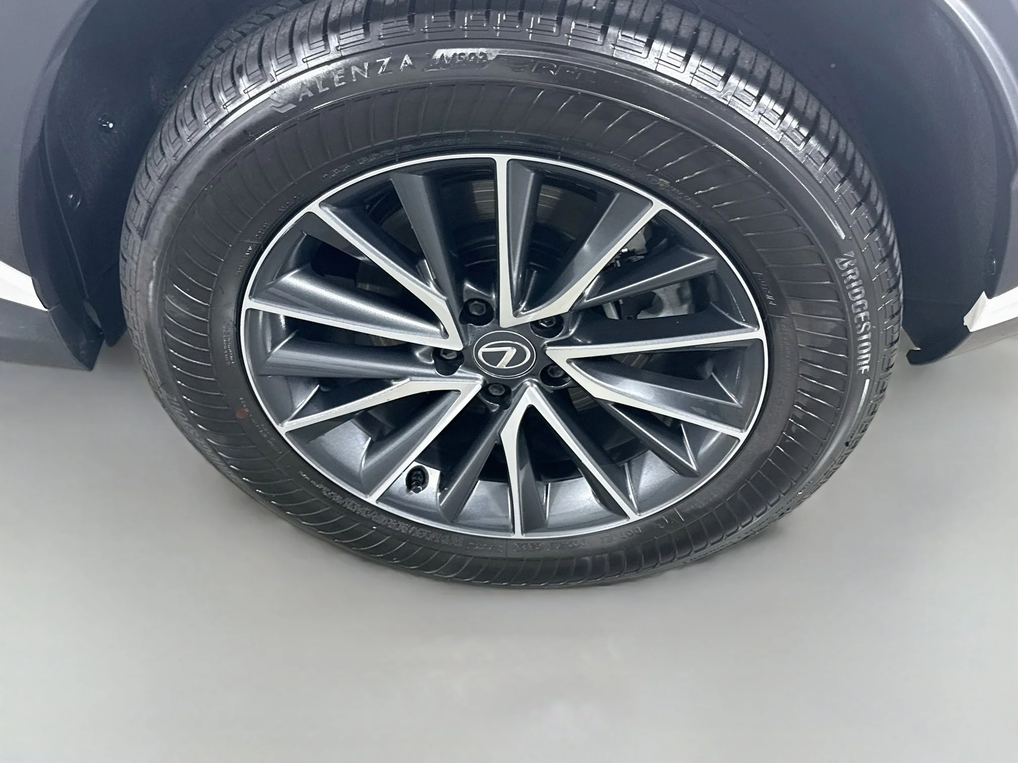 Certified Used 2025 White Pearl Lexus 350 image 29