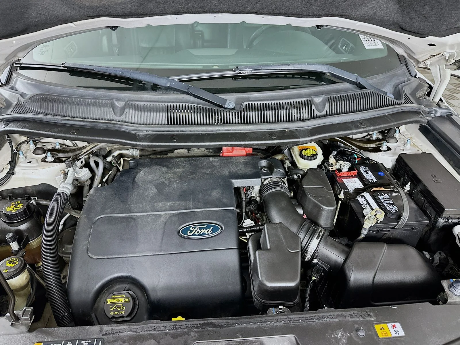 Used 2014 Silver Ford Limited image 31