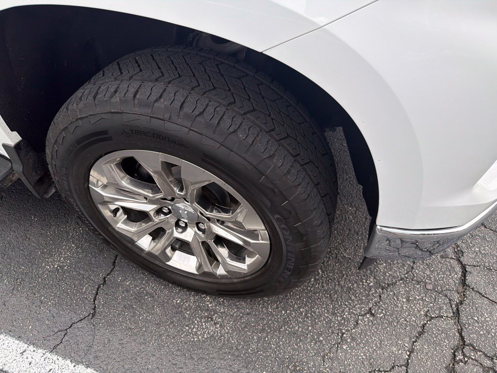 Used 2023 SUMMIT WHITE Chevrolet LTZ image 32