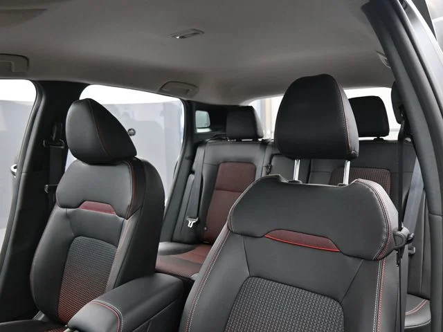 Used 2025 Black Nissan SR image 31