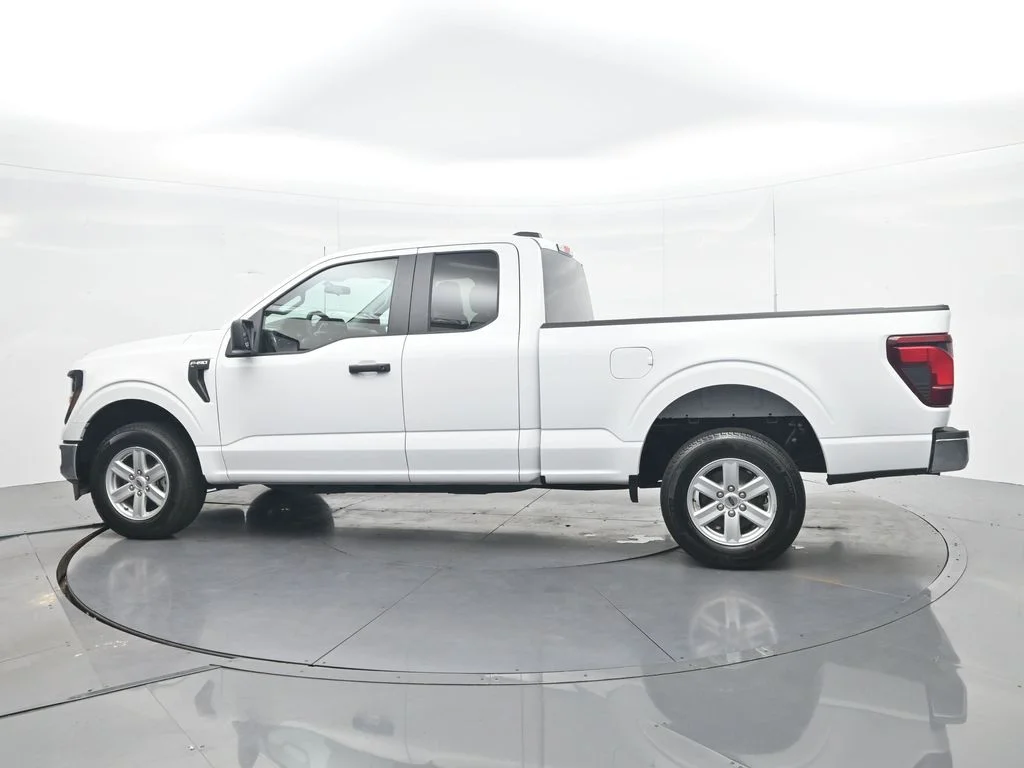 New 2026 Oxford White Ford XL image 10