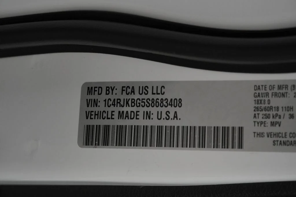 Used 2025 White Jeep Limited image 55