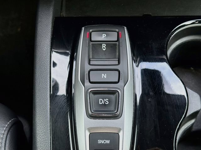 Used 2021 White Honda Touring 7-Passenger image 30