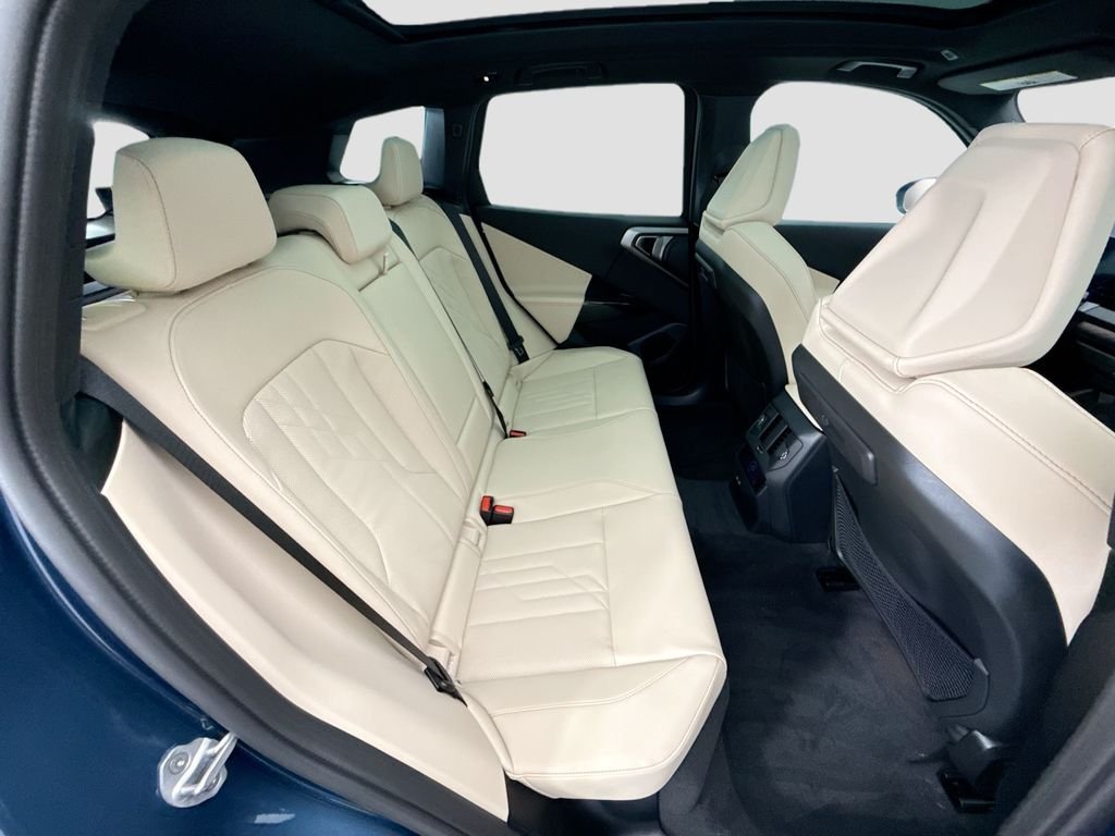 New 2026 Blue Metallic BMW 30 xDrive image 21
