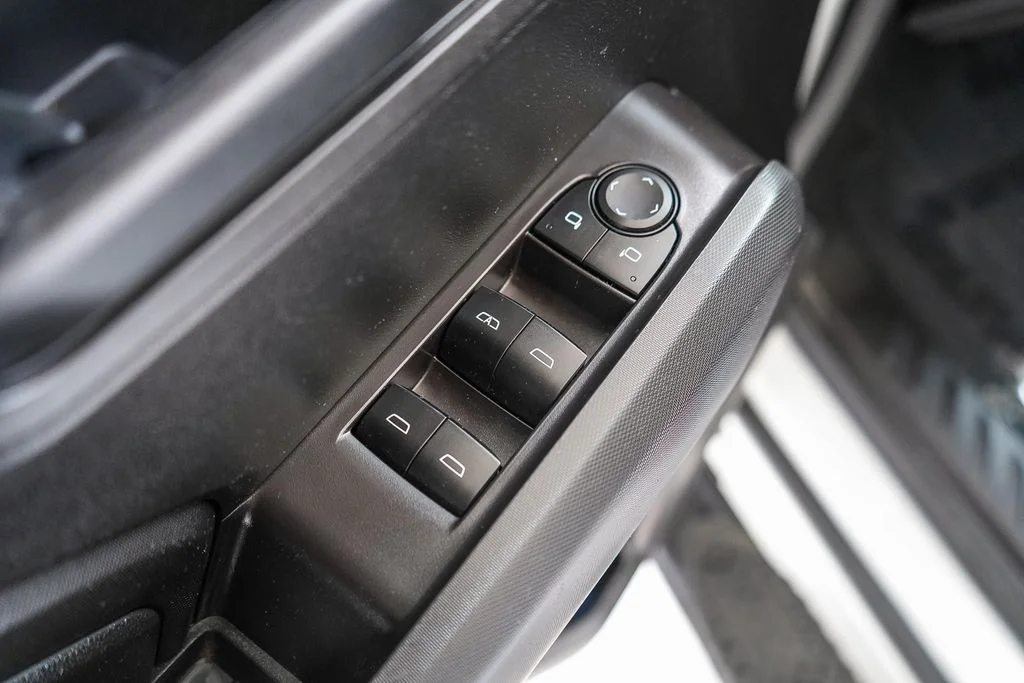 Used 2025 White Chevrolet Trail Boss image 19