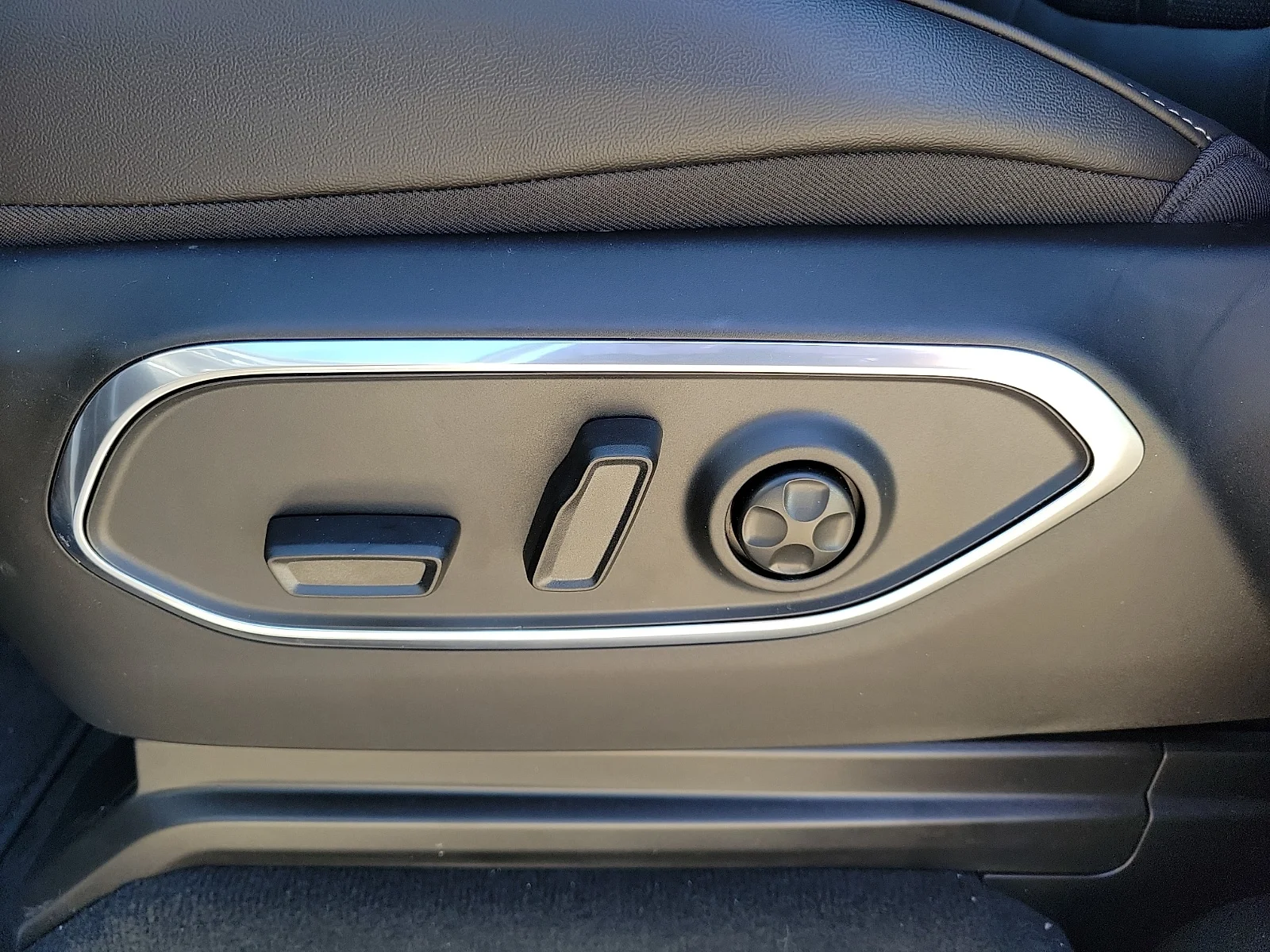 New 2026 Silver Zynith Jeep 4X4 image 13