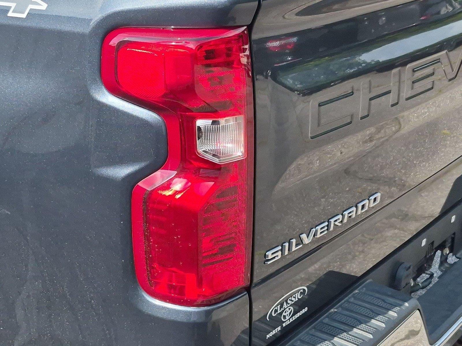 Used 2019 Shadow Gray Metallic Chevrolet LT image 12