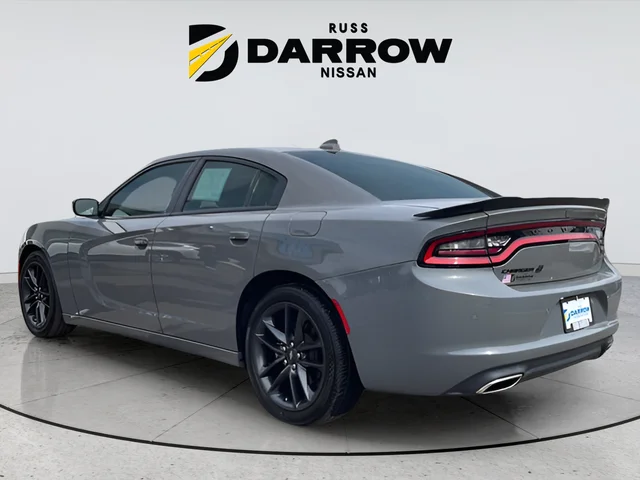 Used 2023 Gray Dodge SXT image 3