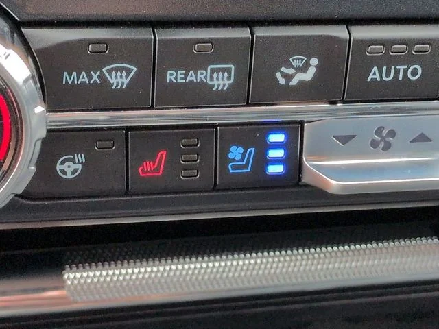 New 2026 Star White Metallic Tri-Coat Ford Lariat® image 22