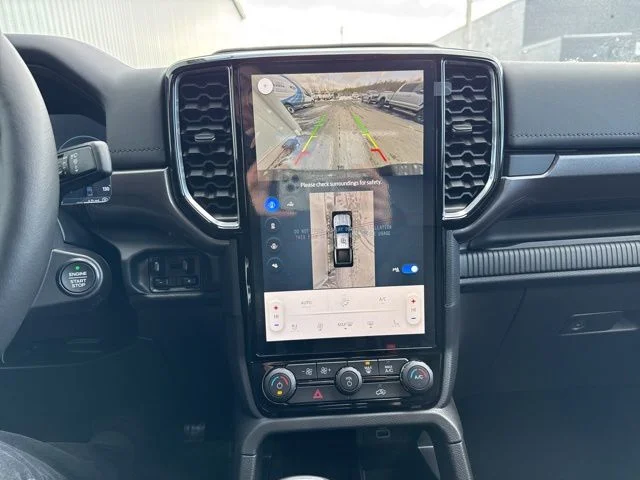 New 2025 Oxford White Ford LARIAT® image 27