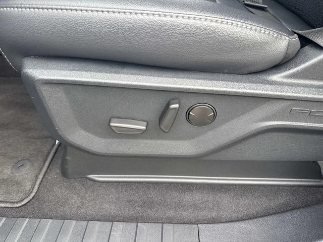 Used 2025 Black Ford Lariat image 23