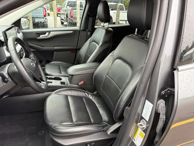 Used 2023 Carbonized Gray Metallic Ford Platinum image 9
