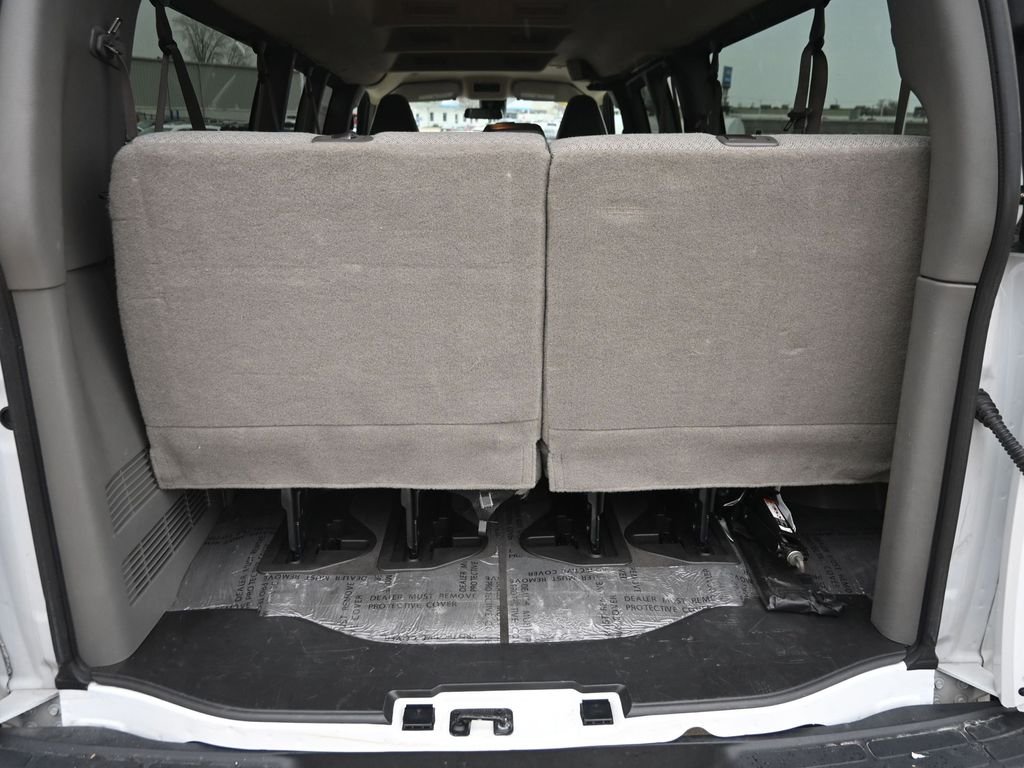 Used 2025 White Chevrolet LT image 19