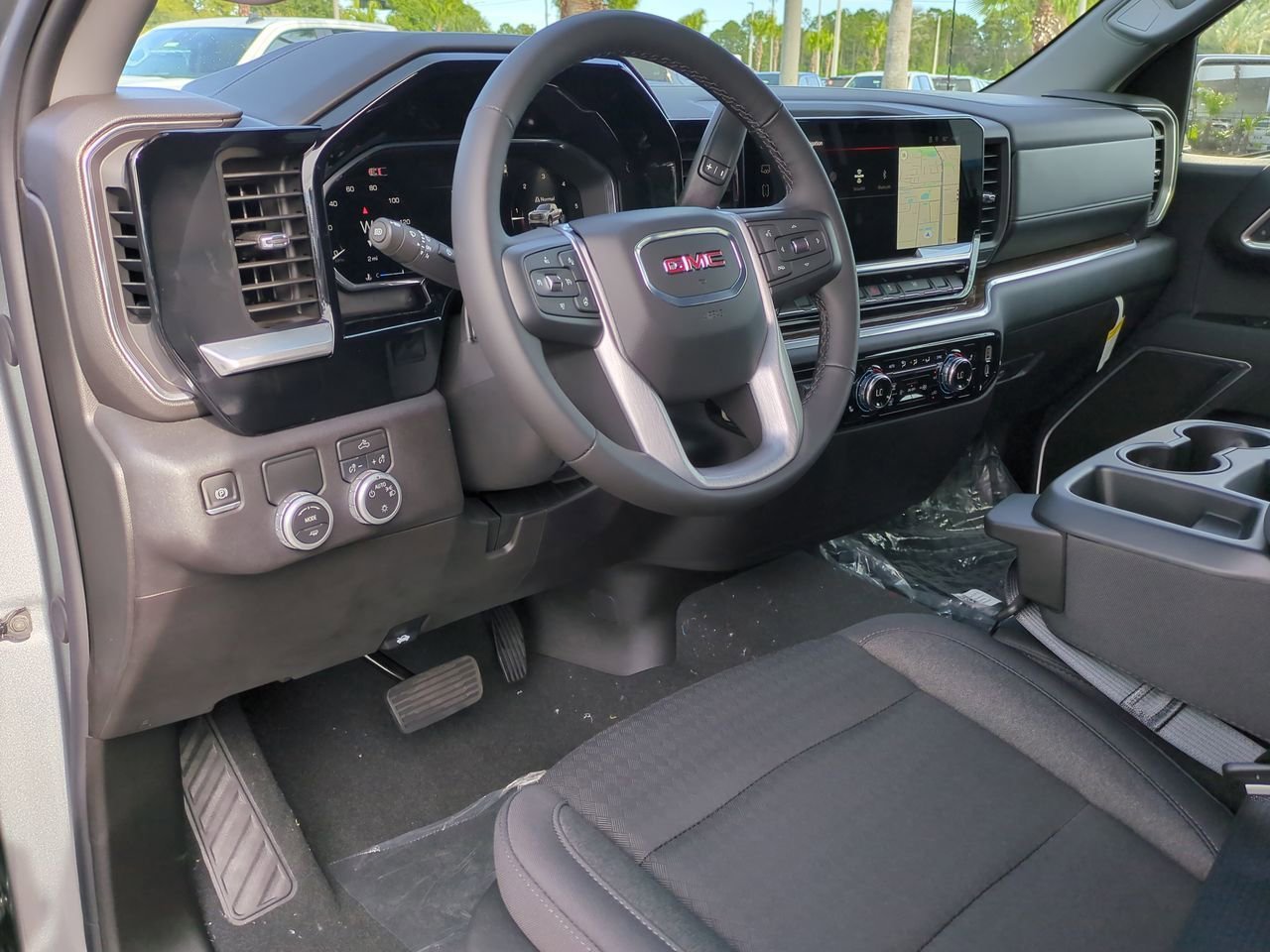 2026 GMC Sierra 1500 SLE - Photo 10