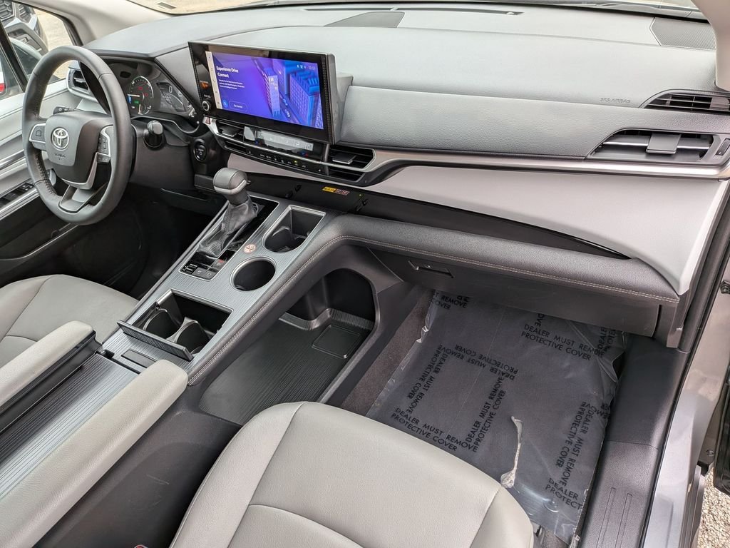 Used 2026  Toyota XLE image 36