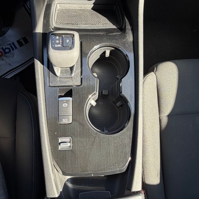 Used 2024 Silver Nissan S image 31